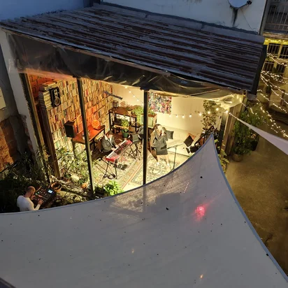 večerná atmosféra